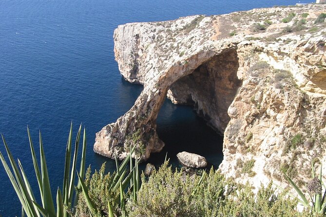 Full Day Traditional Private Tour of Malta - Key Points