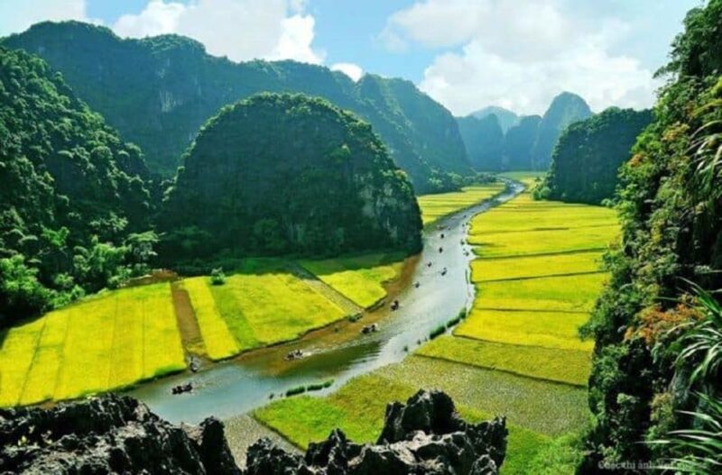 Full Day Trang An, Bai Dinh, Mua Cave, Bus, Lunch & Guide - Key Points