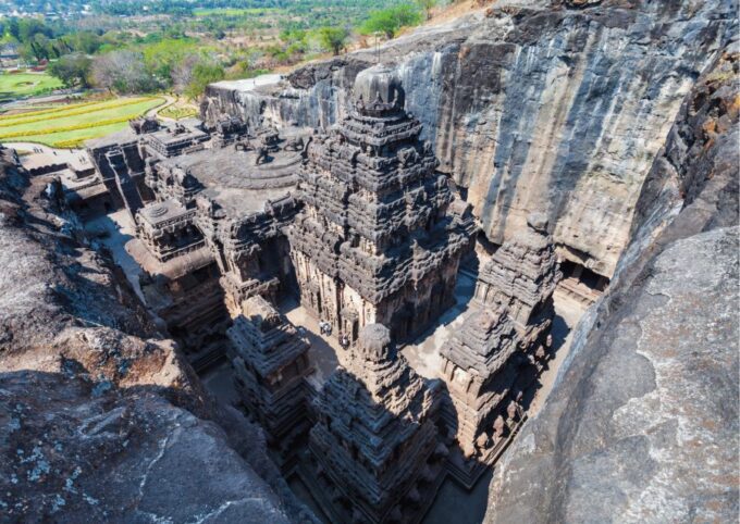 Full Day Trip Ellora Caves & Daulatabad Fort From Aurangabad - Exploring the Ellora Caves