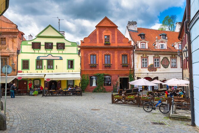 Full-Day Trip From Prague to Cesky Krumlov - Exploring Cesky Krumlov