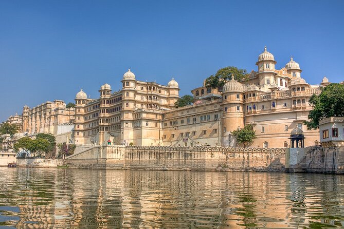 Full Day Udaipur Sightseeing and Heritage Walk With Guide - Embarking on a Guided Heritage Walk