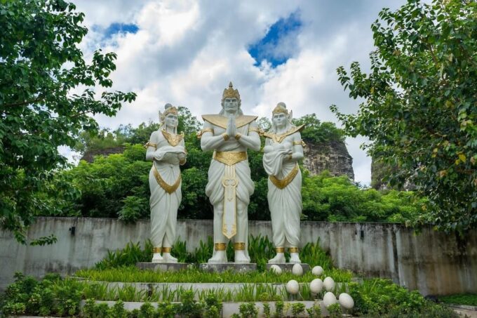 Full Day Uluwatu South Bali Tour - All Inclusive - Immerse in Cultural Performances