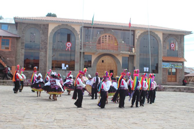 Full-Day Uros and Taquile Island Tour From Puno - Exploring Uros Islands