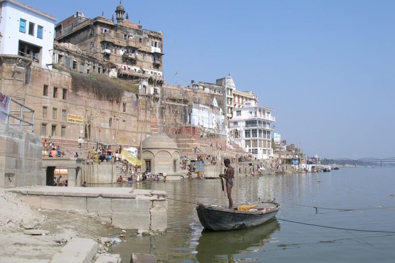 Full Day Varanasi and Sarnath Guided Tour With Ganga Aarti - Evening Aarti Ceremony at Daswamedha Ghat