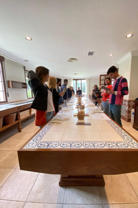 Full Day Wine Tour in Ribera Del Duero - Inclusions