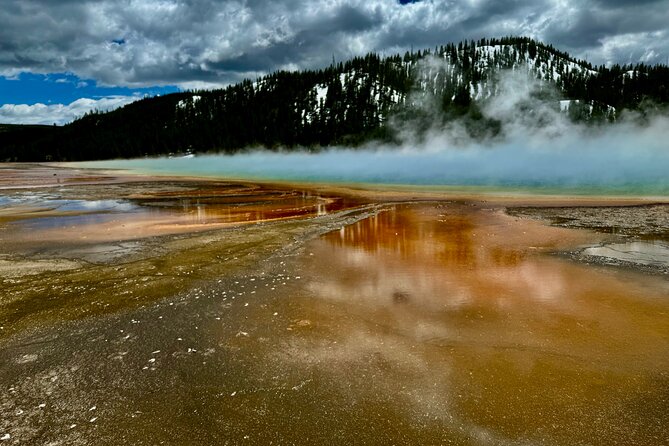 Full Day Yellowstone "The Volcano" Lower Loop West Yellowstone - Witnessing the Iconic Old Faithful Geyser
