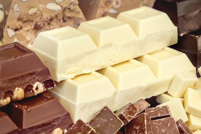 Full Edition: Mozartkugel & Chocolate Walking Tasting Class - Meeting and End Point