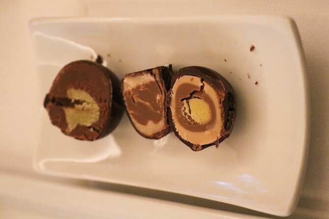 Full Edition: Mozartkugel & Chocolate Walking Tasting Class - Accessibility and Additional Information