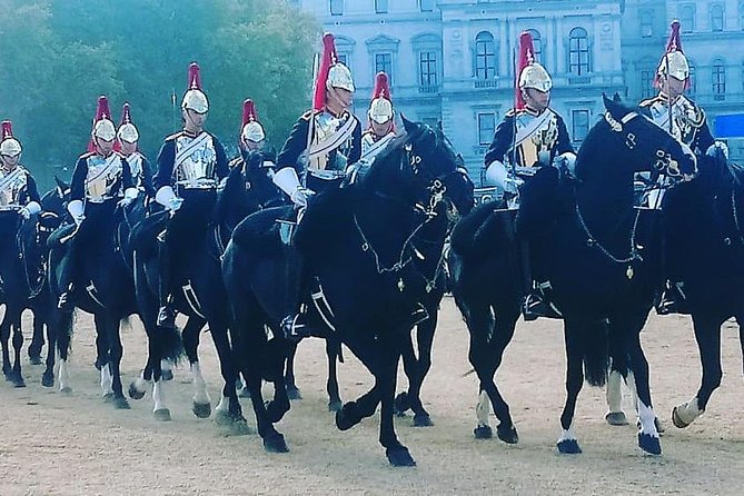 Full Royal Tour: Royal London & Buckingham Palace Tour - Tour Details