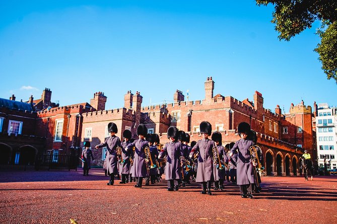 Full Royal Tour: Royal London & Buckingham Palace Tour - Meeting and End Points