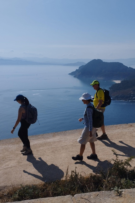 Full Scientific Tourism in the Cíes Islands - Accessibility and Participation