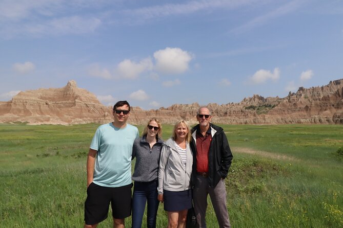 Full Spectrum: Badlands, Agates & Wall Drug Tour - Highlights and Experiences