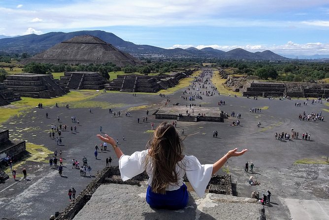 Full Visit to Pyramids in Spanish and English - Key Points