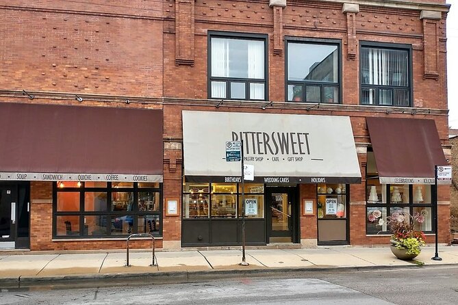 Fun Chicago Bike Tour With Pizza, Hot Dogs, Cupcakes and Beer - Brewery Visits and Beer Tastings