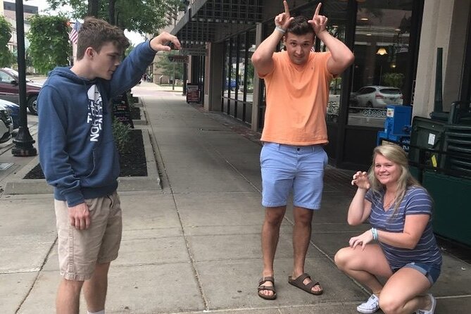 Fun City Scavenger Hunt in Hartford by Wacky Walks - Engaging Scavenger Hunt