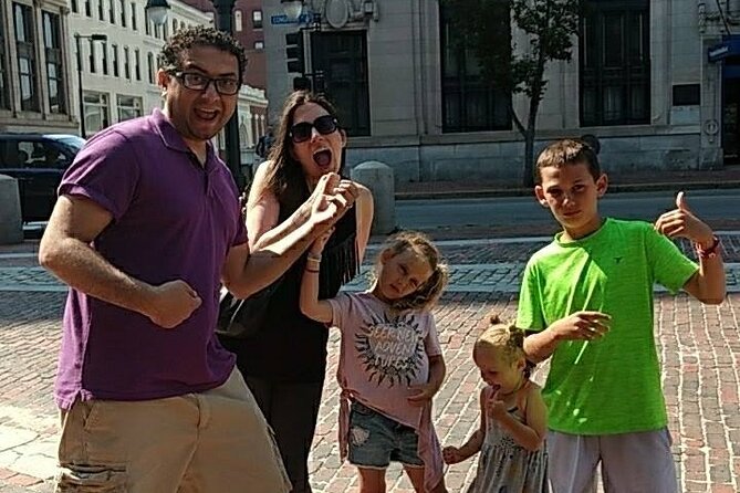 Fun City Scavenger Hunt in Minneapolis by Zombie Scavengers - Inclusions and Meeting Information