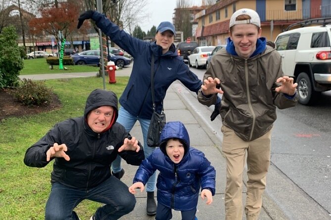 Fun City Scavenger Hunt in Richmond Hill by Zombie Scavengers - Meeting and Pickup