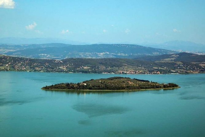 Fun Kayaking in Lake Trasimeno With Lunch - Umbria - Paddling to Polvese Island