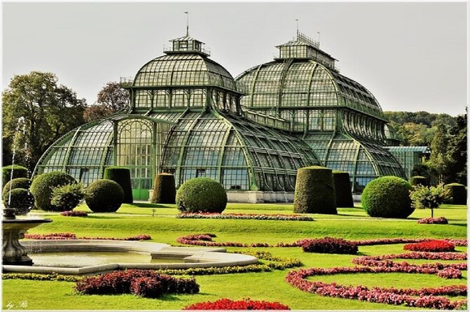 Fun & Mobile Scavenger Hunt Through the Schönbrunn Palace Park - Meeting and Pickup Details