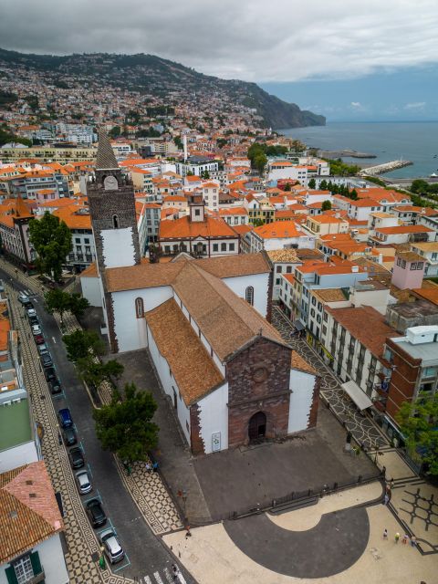Funchal : 1 Hour City Tour by Tuk-Tuk - Itinerary Highlights