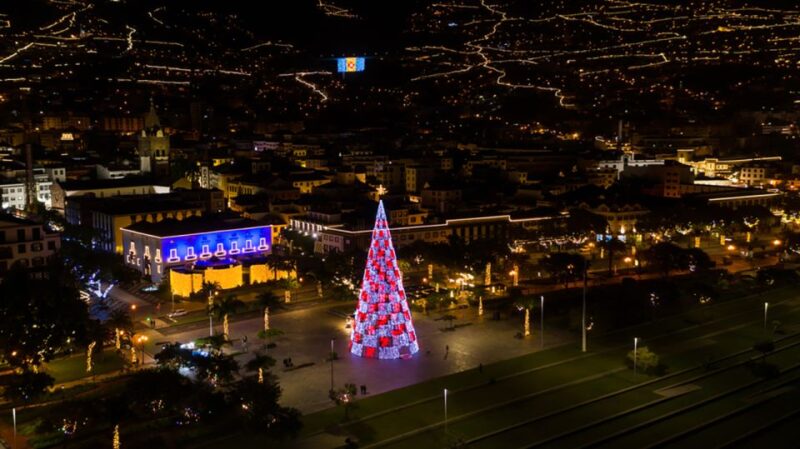 Funchal: Christmas Lights Guided Tuk-Tuk Tour - Itinerary and Experience