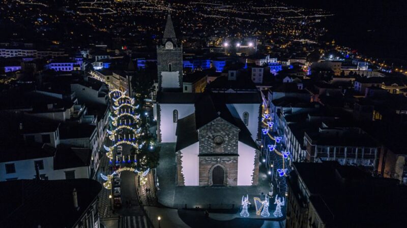 Funchal: Christmas Lights Guided Tuk-Tuk Tour - Key Points