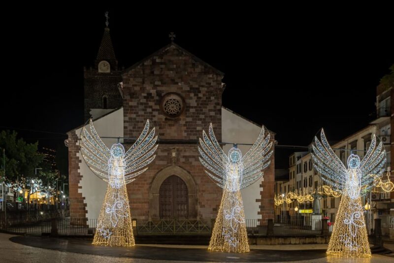 Funchal: Christmas Lights Guided Tuk-Tuk Tour - Christmas Celebrations in Funchal