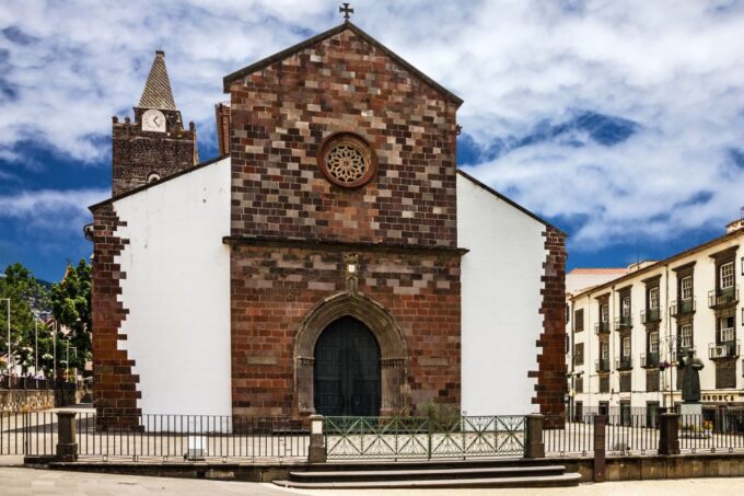 Funchal: Hop-On Hop-Off Bus Tour - Hop-On Hop-Off Convenience