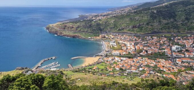 Funchal Private 4-Seater VIP Mercedes / 8-Seater Minibus - Vehicle and Capacity Details