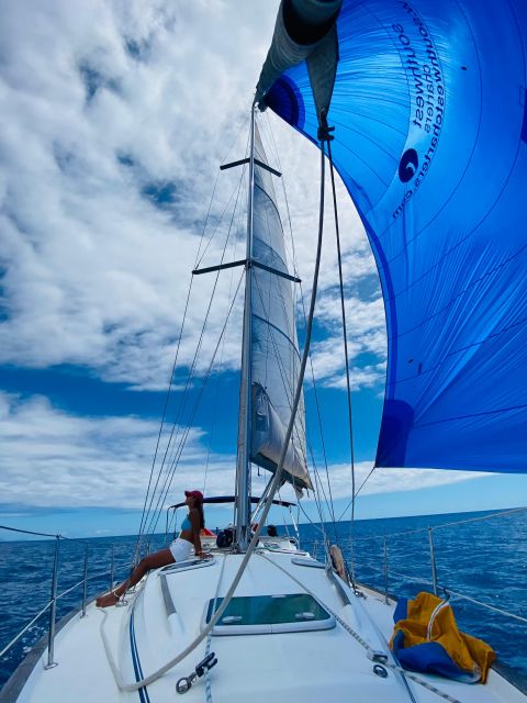 Funchal: Private Half Day Sailing Cruises - Included Food and Beverages