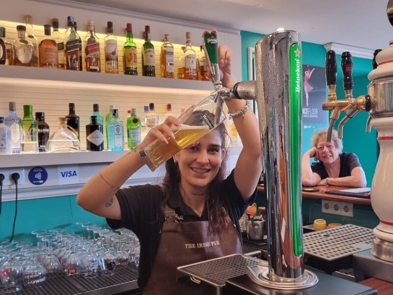 Funchal: Pub Crawl - Pickup Options and Transportation