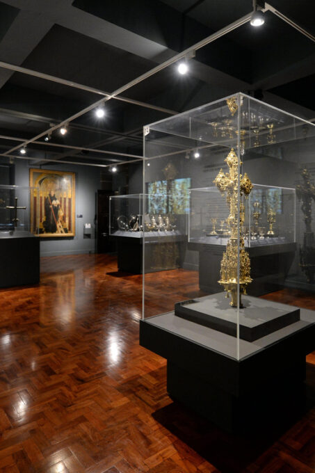 Funchal: Sacred Art Museum of Funchal Entry Ticket - Resident Discounts and Considerations