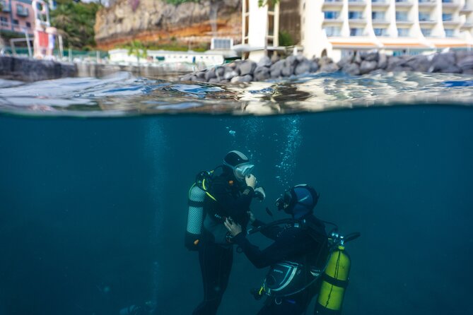 Funchal: Scuba Diving Experience for Beginners - Safety and Training