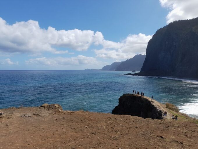 Funchal: Sunrise With Breakfast & East and West Madeira Tour - Sunrise Experience at Pico Do Arieiro
