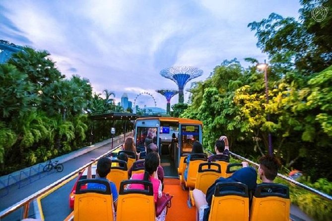 FunVee™ Sightseeing Hop On Hop Off Day Pass - Meeting Point and Tour Guide