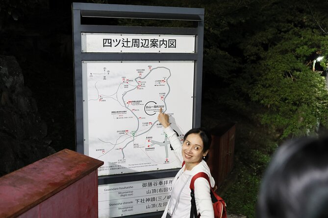 Fushimi Inari Taisha Night Tour - History Learning & Hiking - Key Points