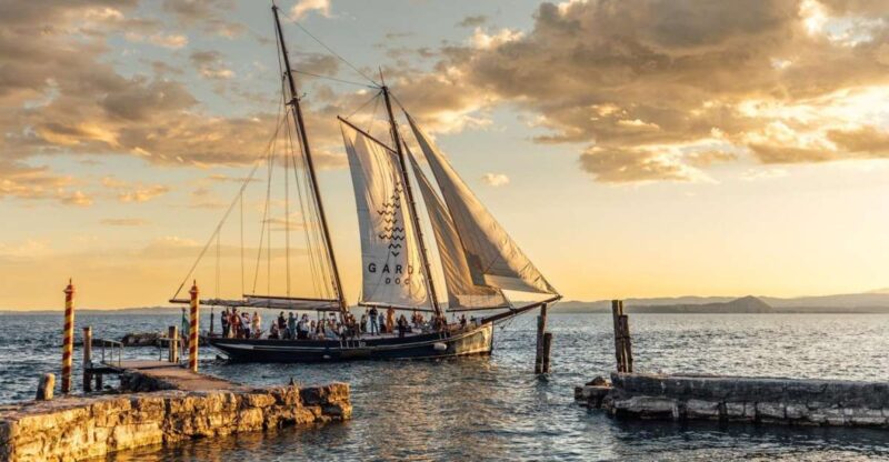 GALA DINNER CRUISE ON HISTORICAL SAILBOAT - Key Points