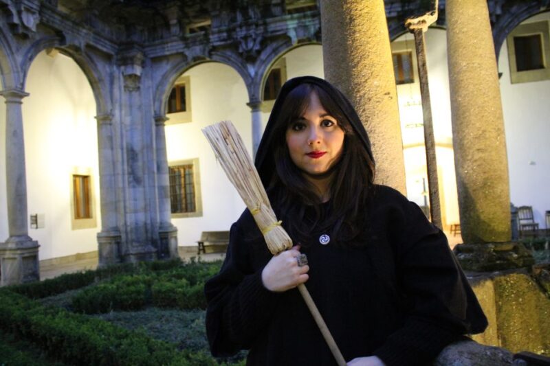 Galician Ritual and Queimada Tasting - Gathering at San Martiño Square