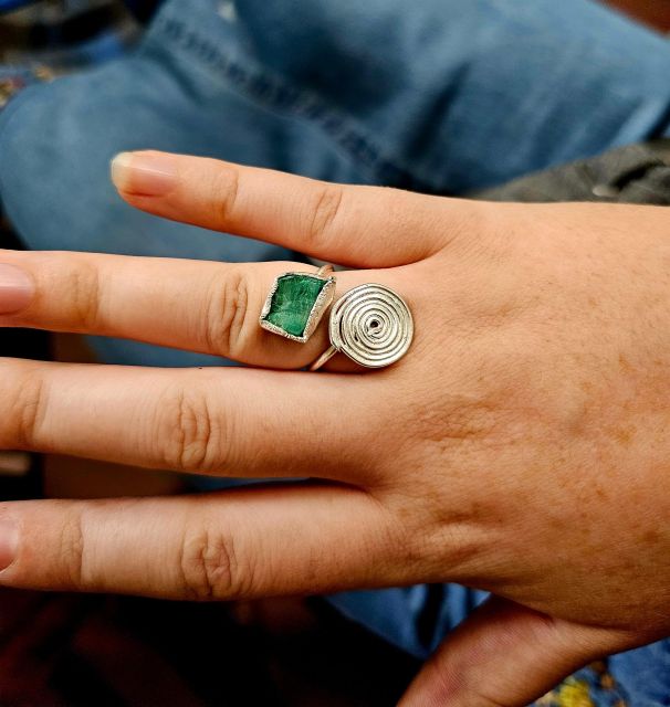 Galle: Traditional Jewelry Making Workshop With Transfers - Transportation and Accessibility