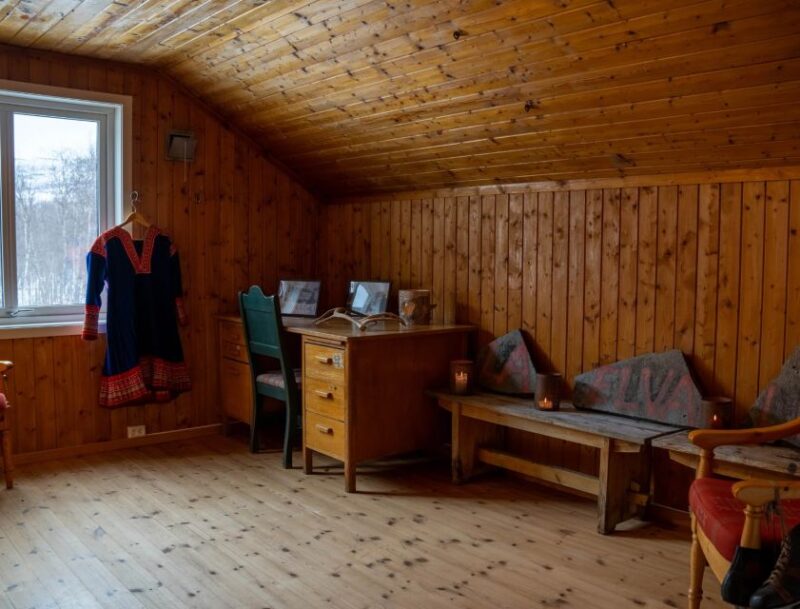 Gallery Visit and Storytelling at Gargia Lodge - Tour Details