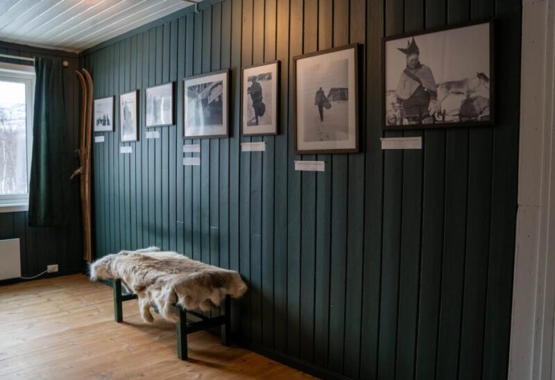 Gallery Visit and Storytelling at Gargia Lodge - Guided Experience
