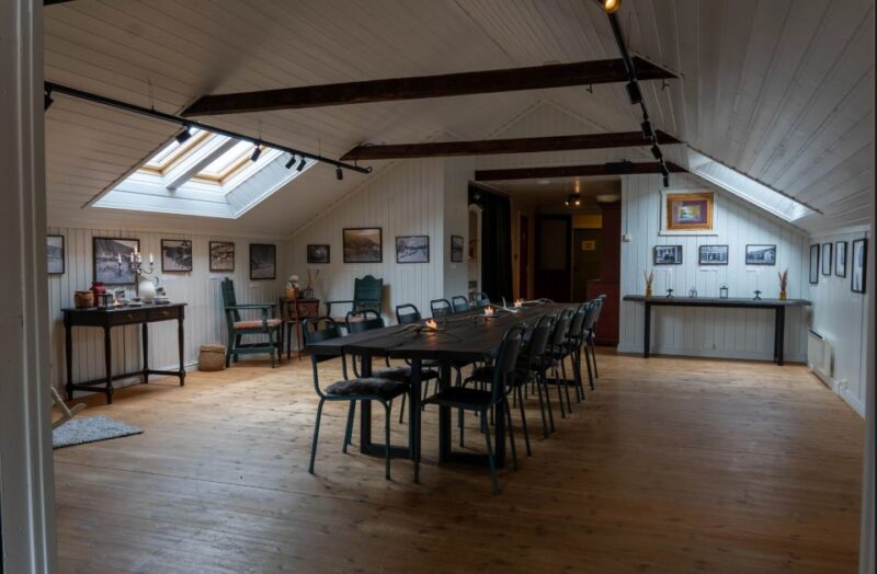 Gallery Visit and Storytelling at Gargia Lodge - Inclusions