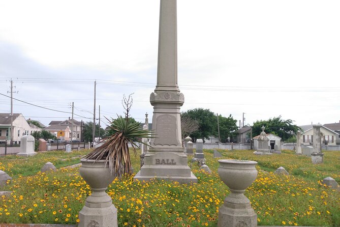 Galveston Cemetery Tour With Ghost Hunting Equipment - Group Size and Cost