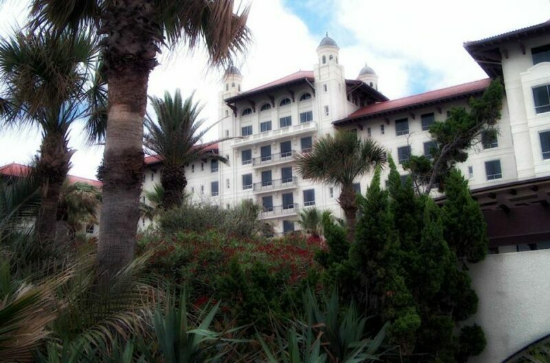 Galveston: Haunted Pub Crawl Walking Tour - Key Points