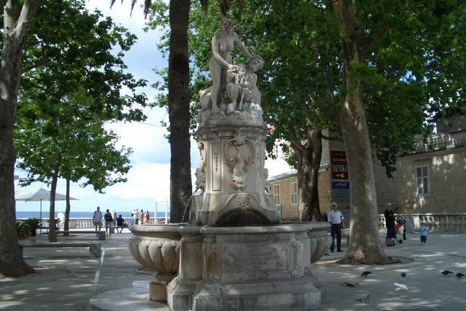 Game of Thrones Extended Tour With Swords and Props - Landmarks Visited