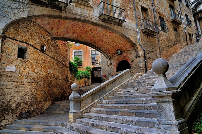 Game of Thrones: Medieval Girona Private Tour With Hotel Pick-Up - Girona: A City of History and Magic