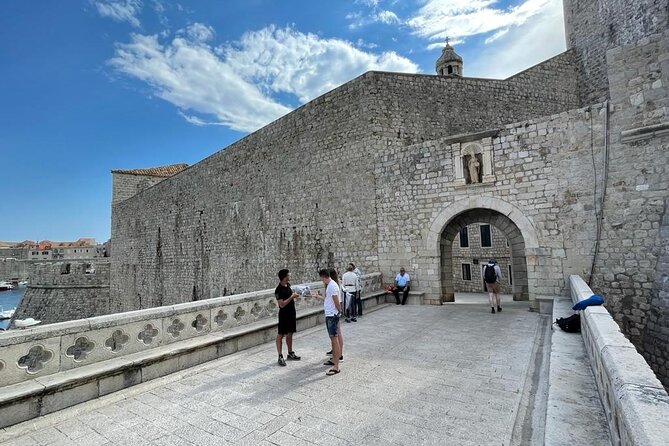 Game of Thrones Walking Tour With Local Guide - Tour Reviews and Booking