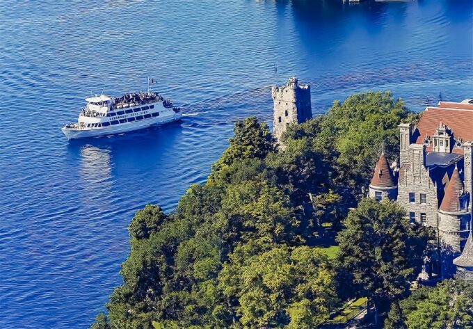 Gananoque: 1000 Islands Cruise With Boldt Castle Admission - Prohibited Items Onboard