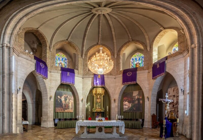 Gandía: Entrance to the Insigne Collegiate Church of Gandía - Architectural Highlights