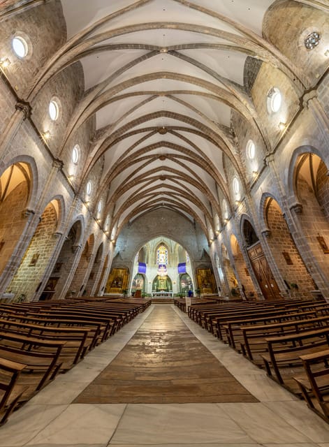 Gandía: Entrance to the Insigne Collegiate Church of Gandía - Panoramic Views From the Choir Loft